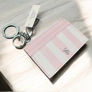 VICTORIA'S SECRET
Card Holder Keychain